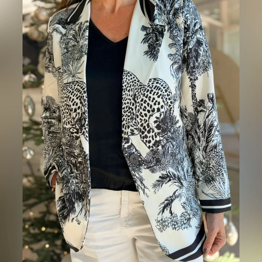 Animal Print Italian Blazer - Picture 3 of 5